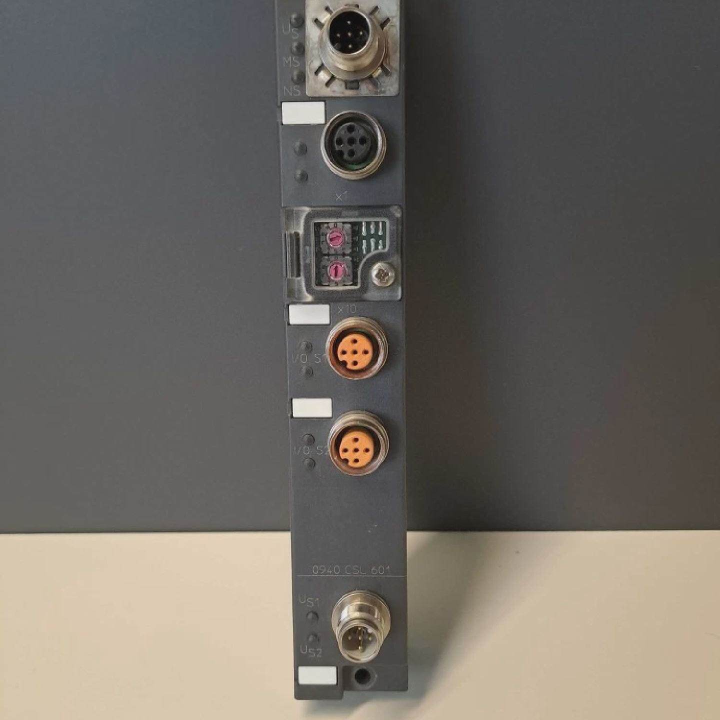 0940 CSL 601  LUMBERG AUTOMATION   CONNECTEUR USED - 实物图