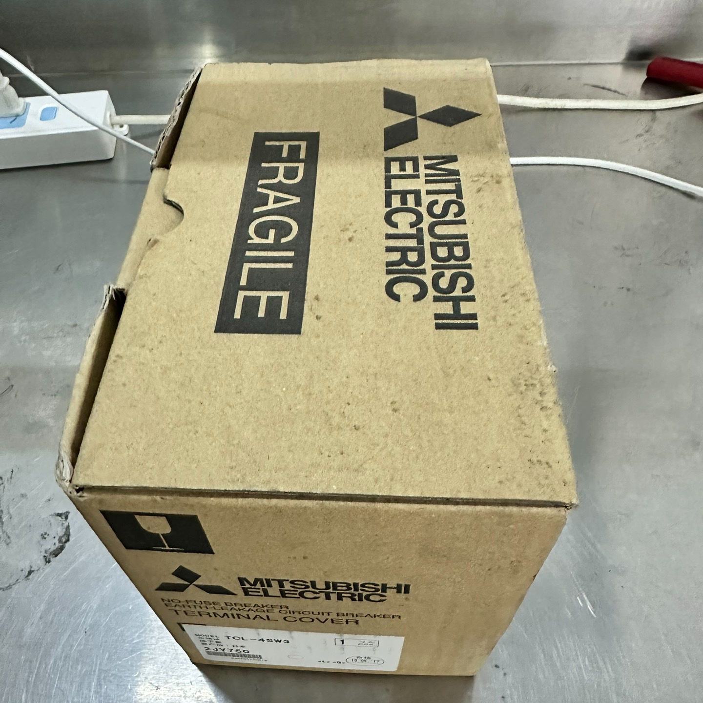 议价--全新原装三菱断路器附件端子盖 TCL-4SW3 现