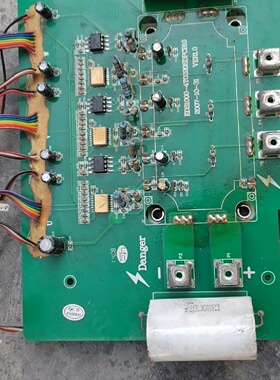 易能变频器EDS10004T0220SDPCB10驱动板-议价
