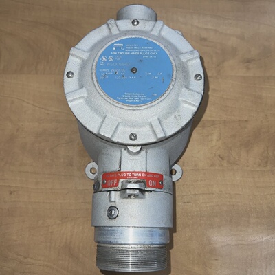 Crouse Hinds WSQC5640 Arktite Receptacle  Switch Hazardous L