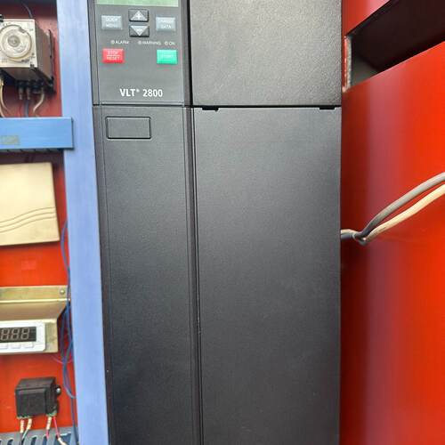 询》丹佛斯VLT2800变频器型号VLT2882PT4B20S