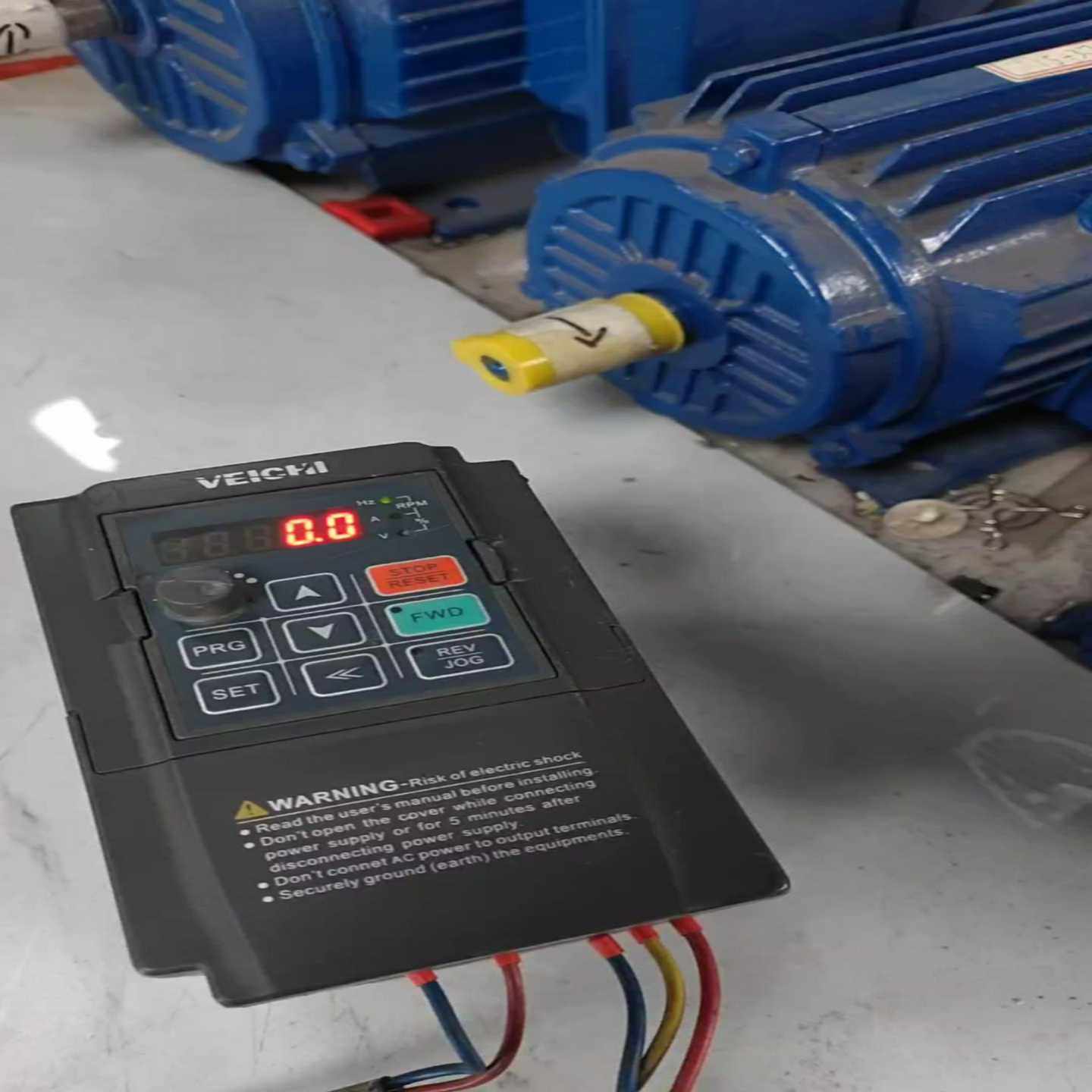 议价伟创d变频器1.5KW，AC70E-S2-1R5G，成色如图，现货/维修