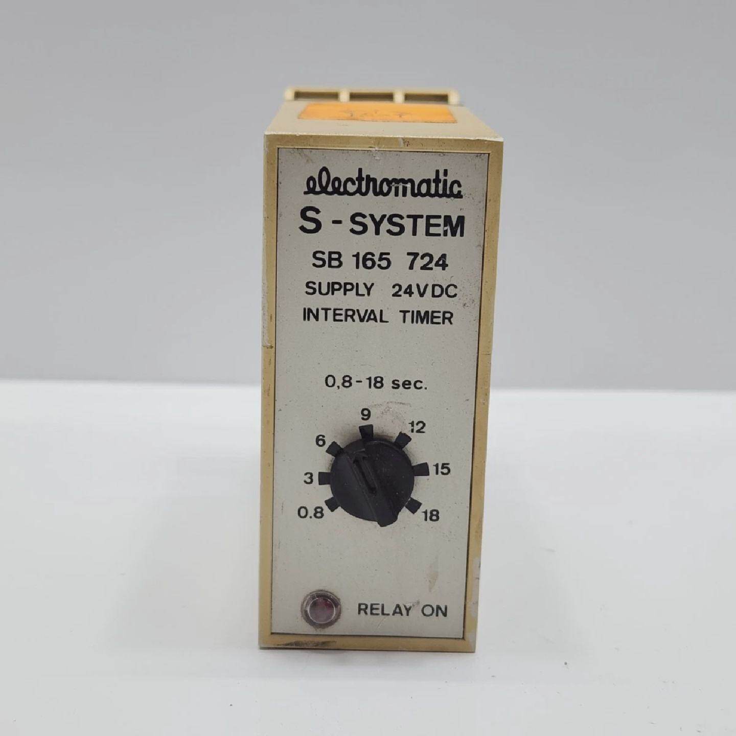 Electromatic SB 165 724 Interval Timer With Relay Socket S41