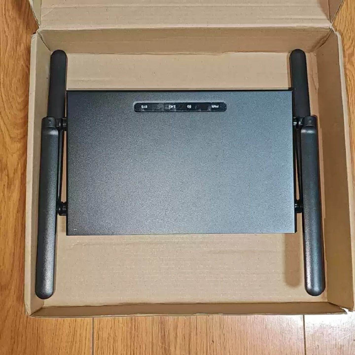 龙物超级网关S20，双频WiFi6路由器，支持2.4G5G 双频，带USB接口