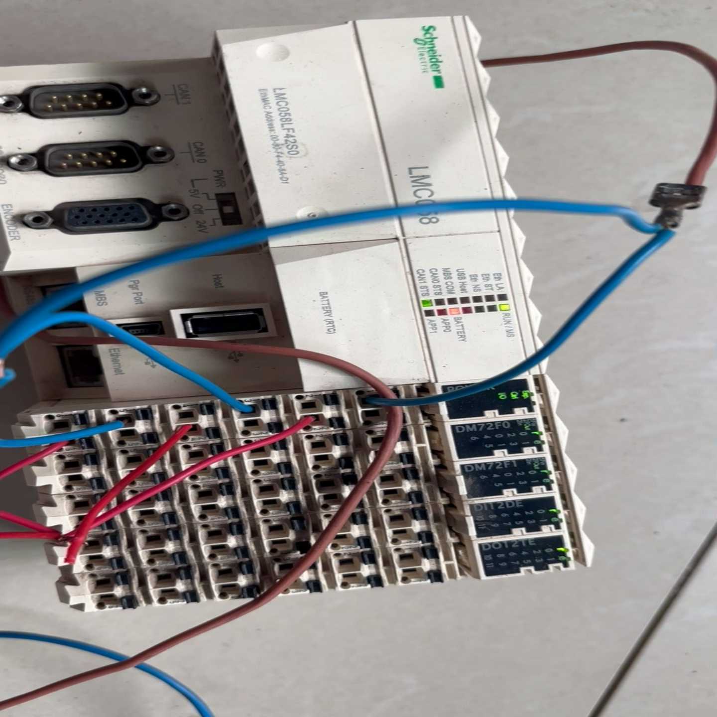 施耐德PLCLMC058LF42S0DM72F0DM-议价