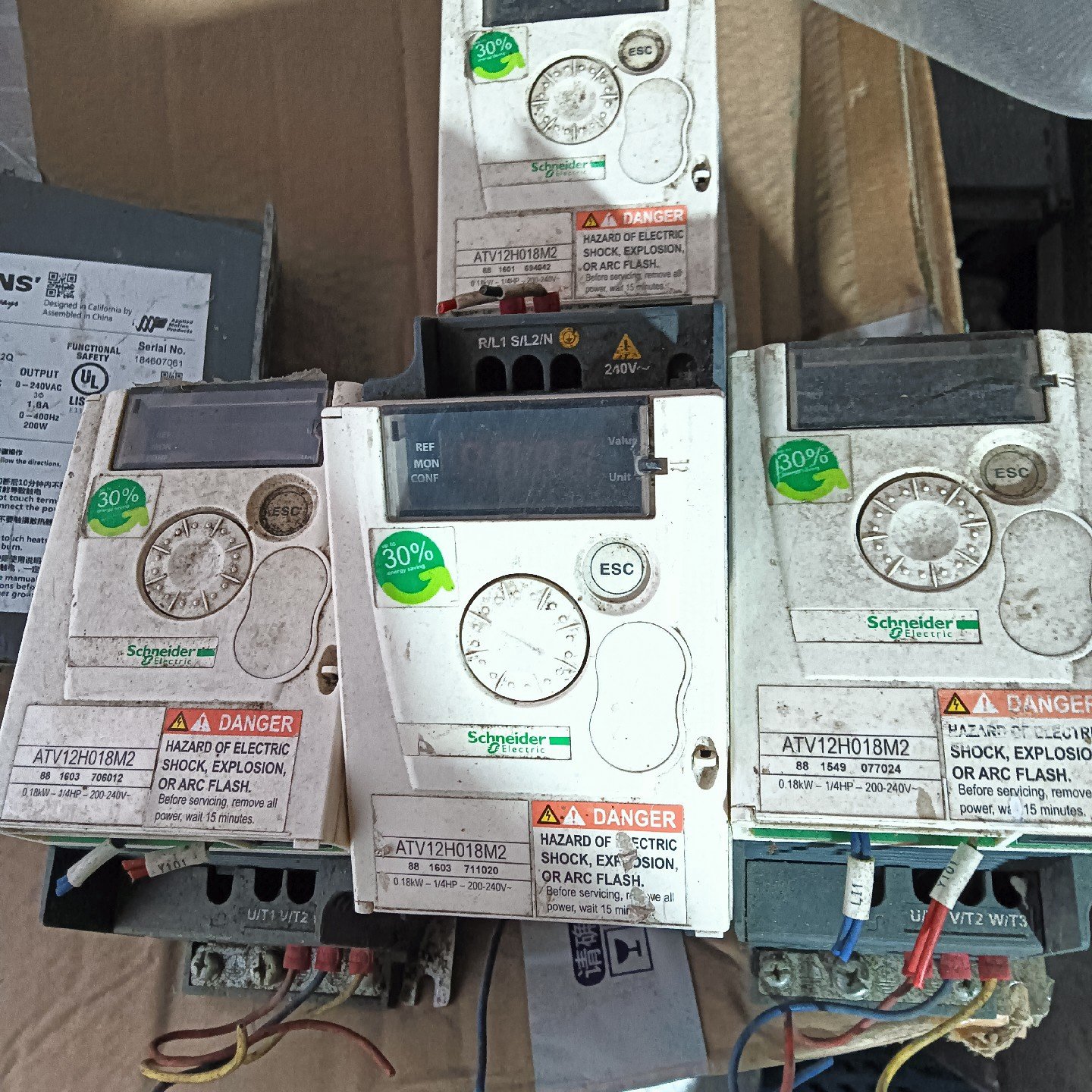 议价施耐德变频器ATV12H018M2一共四个单个价格议价