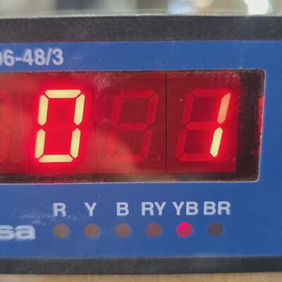 CELSA DVM 96483 DIGITAL PANEL METERS 125VDC  TRIED  TESTED