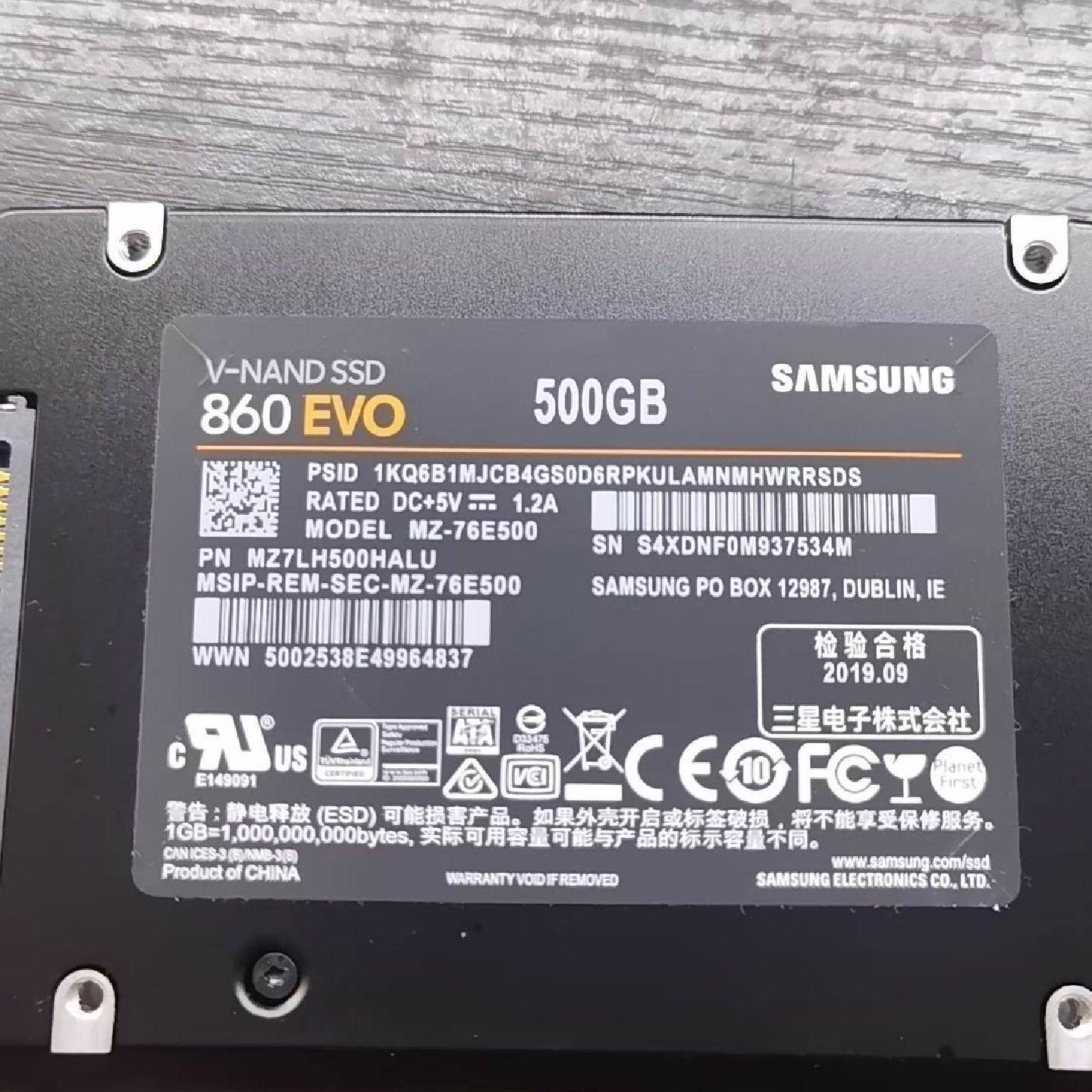三星固态硬盘860evo 500g 盘 。280议价
