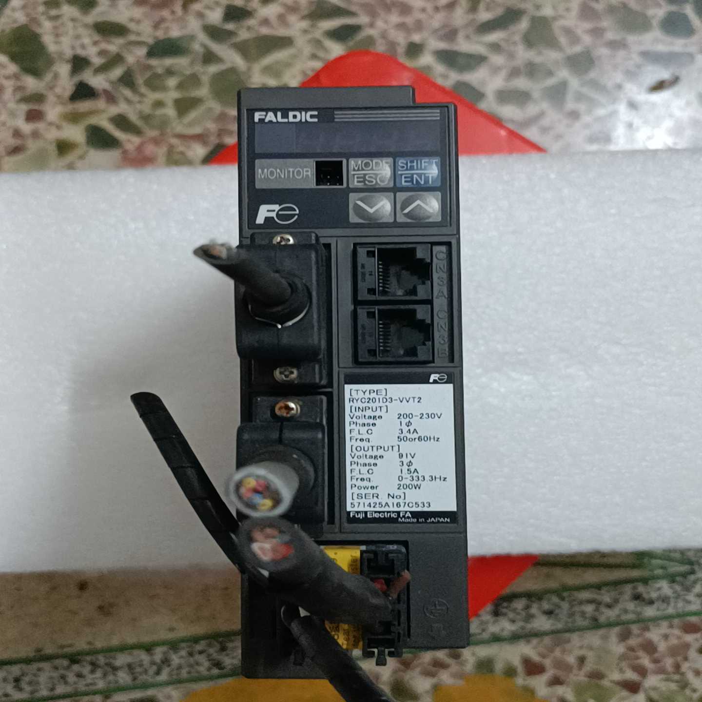 富士驱动器RYC201D3-VVT2，成色非常漂亮，看好询价