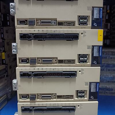 SGD7S7R6A10A002安川7系1KW伺服驱动器