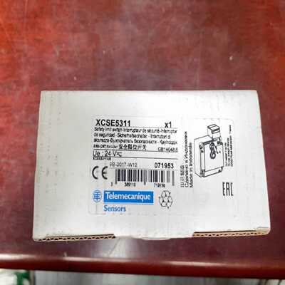 施耐德限位开关XCSE5311全新原装~议价