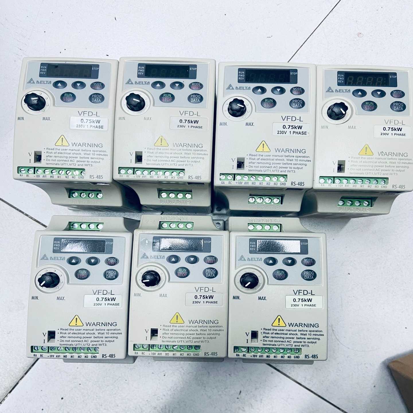 VFD007L21A，台达变频器，功能包好，实物拍摄，装柜充-询价客服