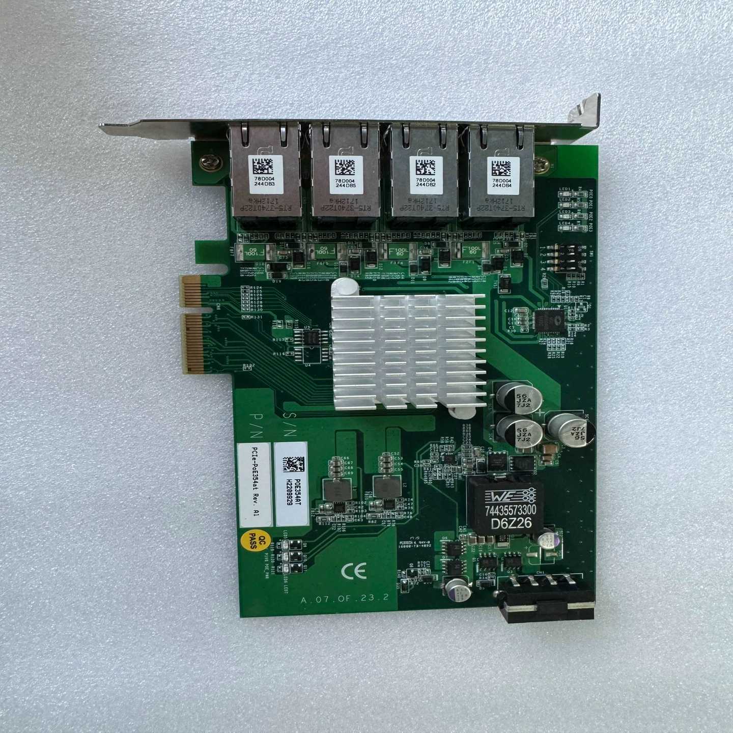 台湾宸曜图像采集卡4口千兆网卡PCIe-PoE354at询价