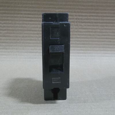 NEW TAKE OUT Square D EH14030 1 Pole 30 Amp 120V Circuit Bre