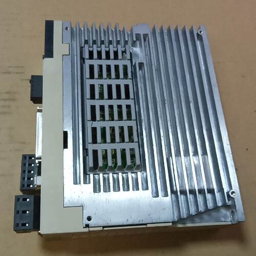 议价SVX3DA020AD200wHCFAX3伺服驱适用