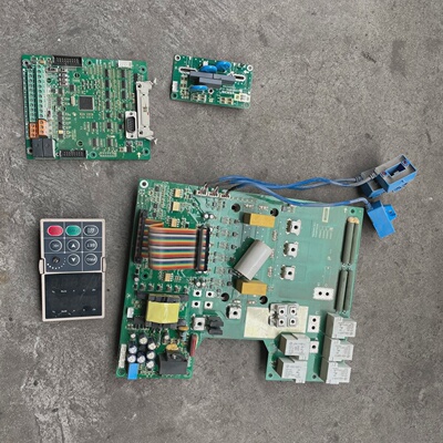 伟创变频板，AC70T-T3-037-B，启动报lu1，要的【议价】