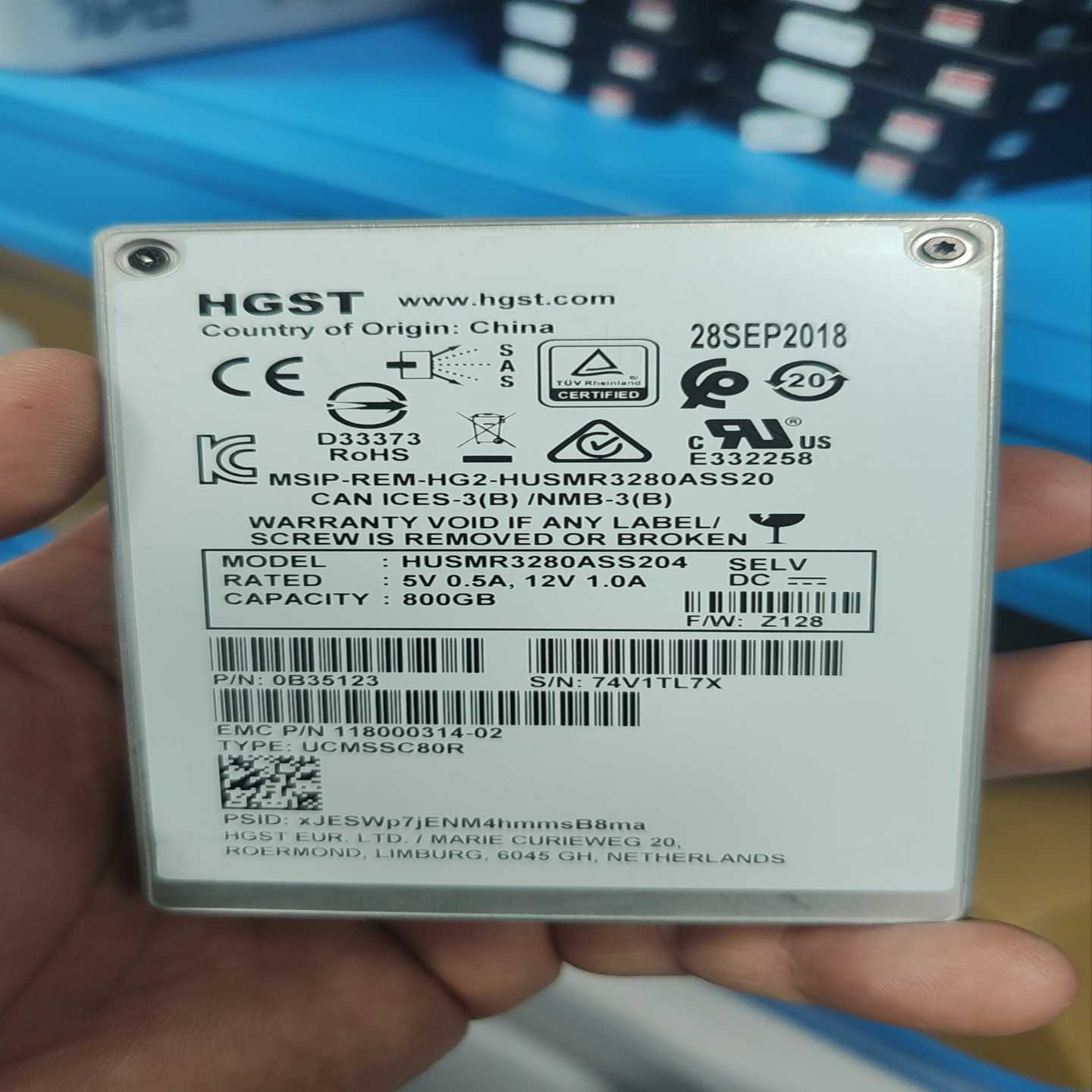 HGST800GSAS固态硬盘，型号HUSMR3280--议价商品