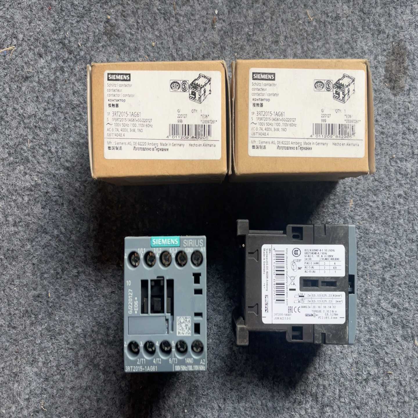 全新西门子接触器3RT2015-1AG61，还有两台工程余货--议价商品