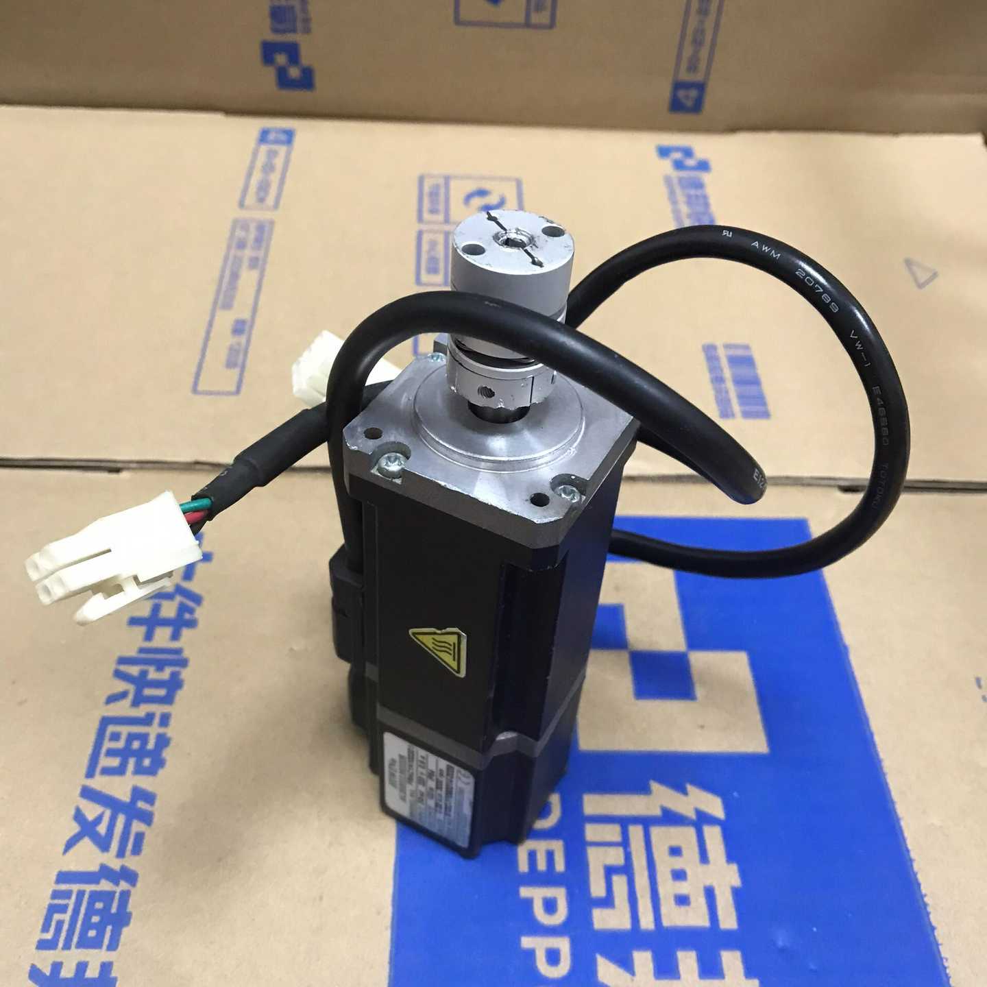 询价FRAC1K102201伺服电机