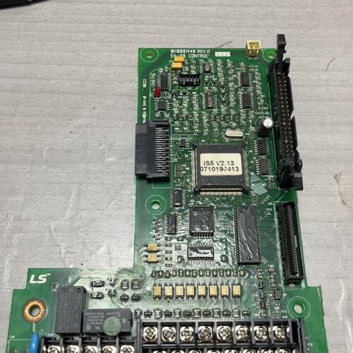 寻LGLS变频器主板IS5系列CPU板11KW整机好机上