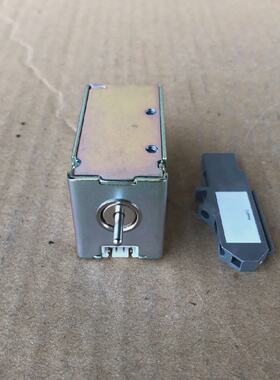 ABB 1SDA063552R1 UNDERVOLTAGE RELEASE UVR T7T7MX1