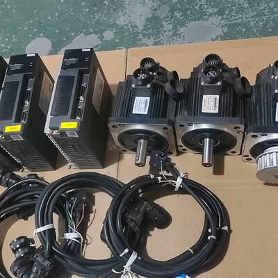 华大伺服电机套1.3KW驱动器型号SBFAL301W议价及维修！
