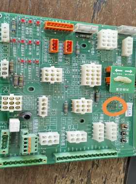 议价恒达富士电梯REV.E05A插件板控制柜接口板，红色圆圈拆的