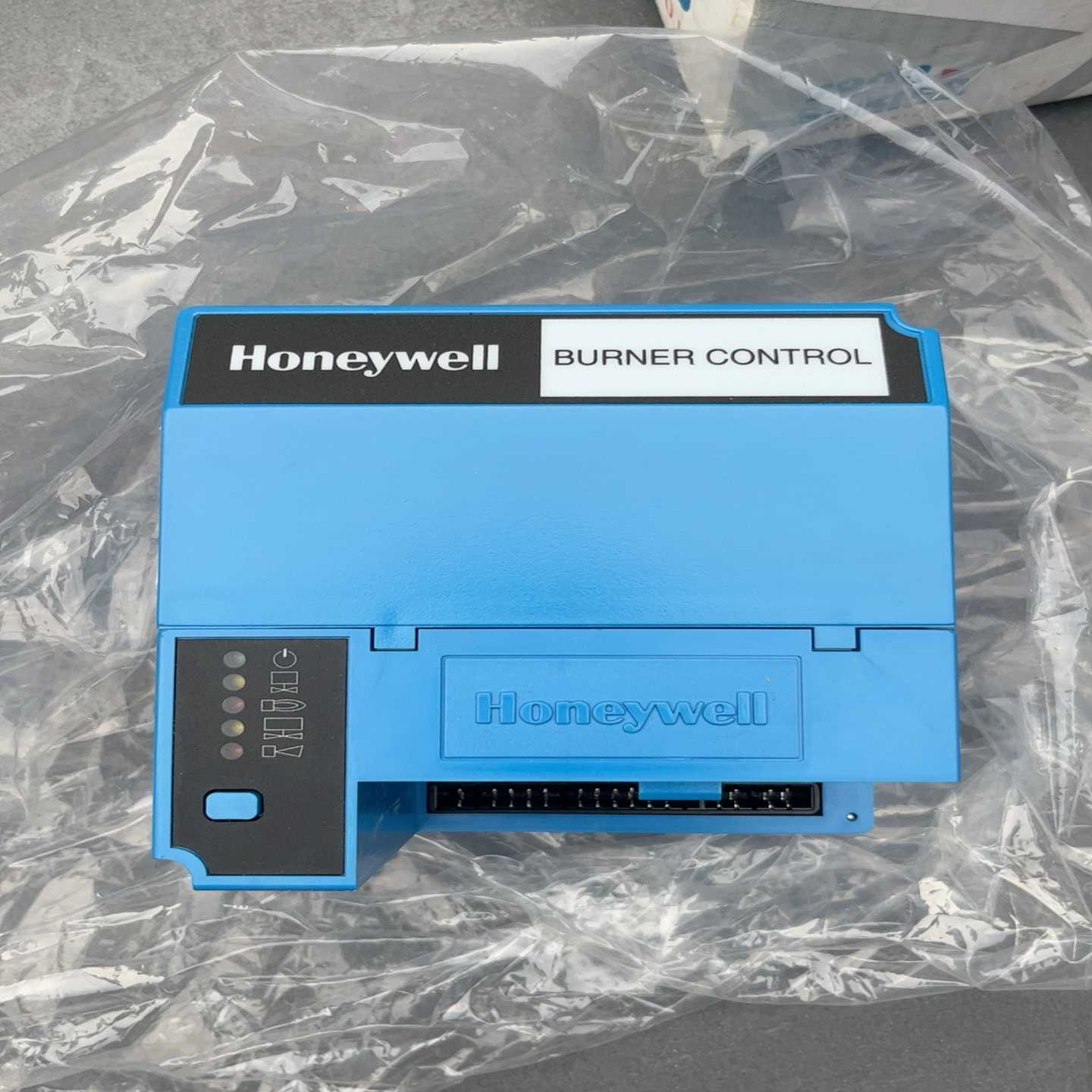霍尼韦尔燃烧控制器EC7890B1010，库房备件，准新精--议价商品
