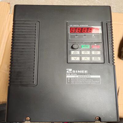 正弦变频器EM303A11kw380v--议价商品