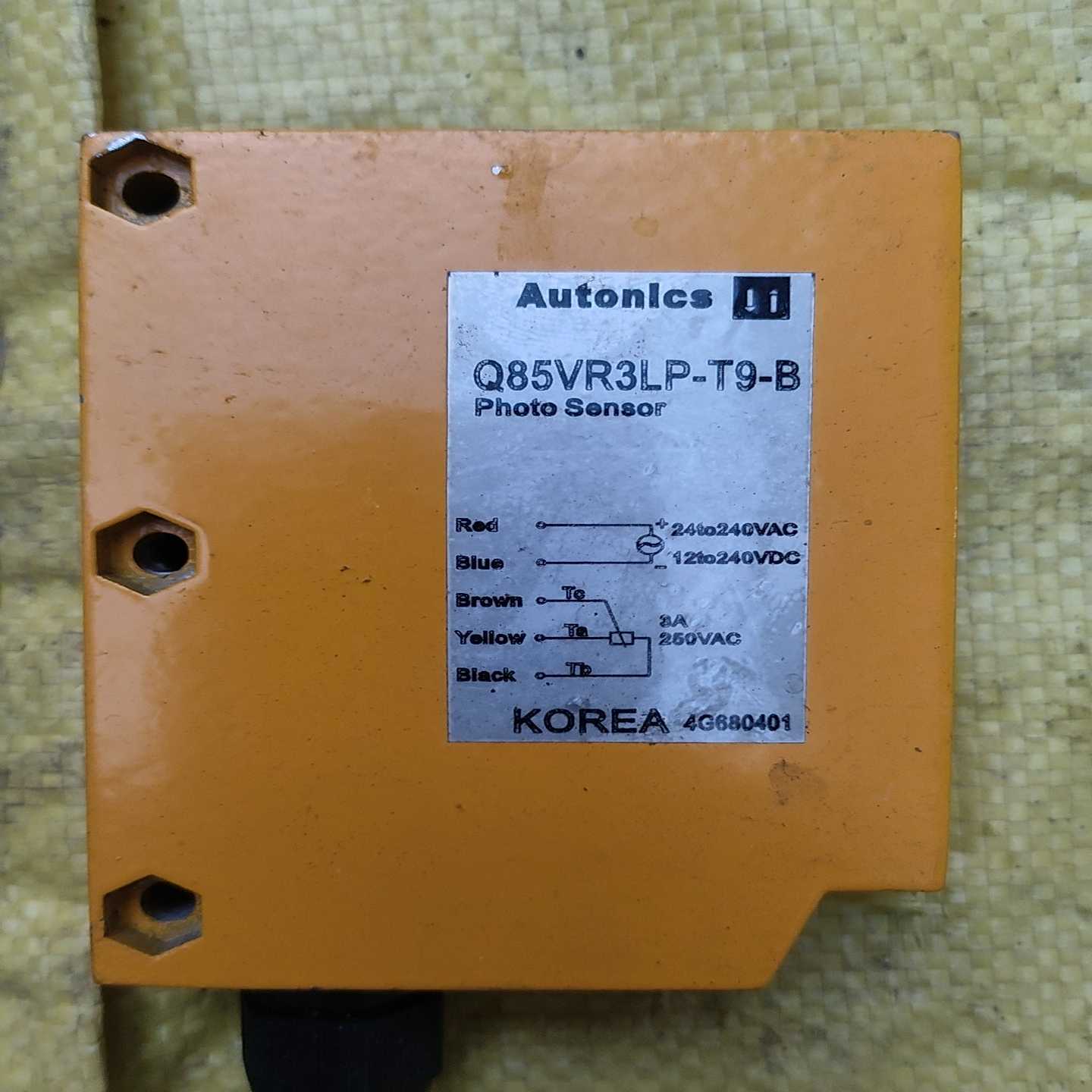 光电传感器Q85VR3LP-T9-B实物拍摄。功能完好，不包--议价商品