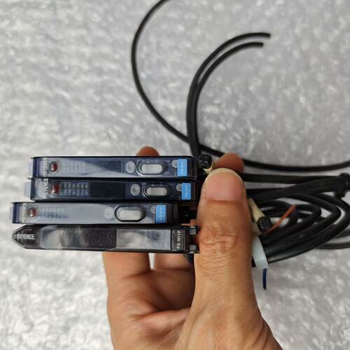 议价基恩士FSV11光纤放大器原装正品拆机品可维修