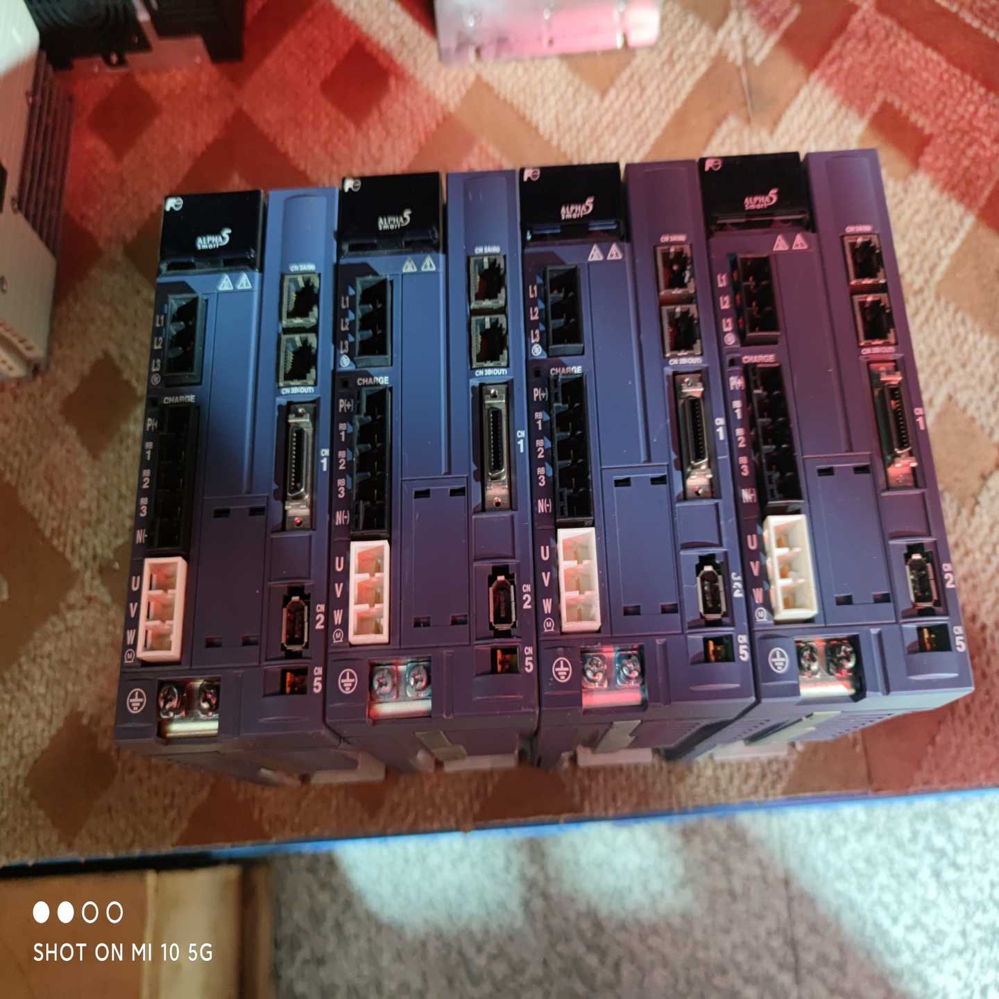 富士伺服smart系列1.5KW驱动器:RYH152F5-V--议价商品