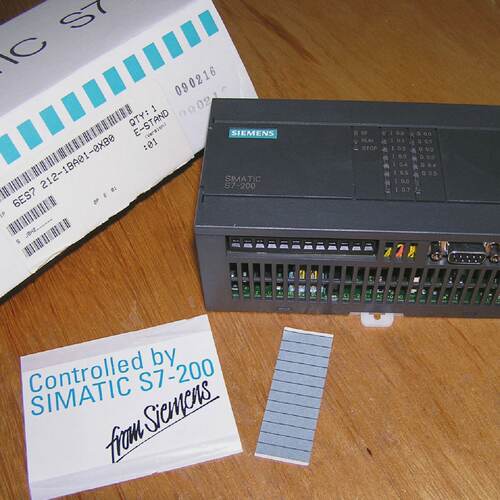 NEW old stock   Siemens 6ES72121BA010XB0 E01 Simatic S7200 C