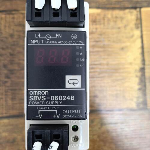 询价开关电源S8VS-06024B   件 成色99新议价