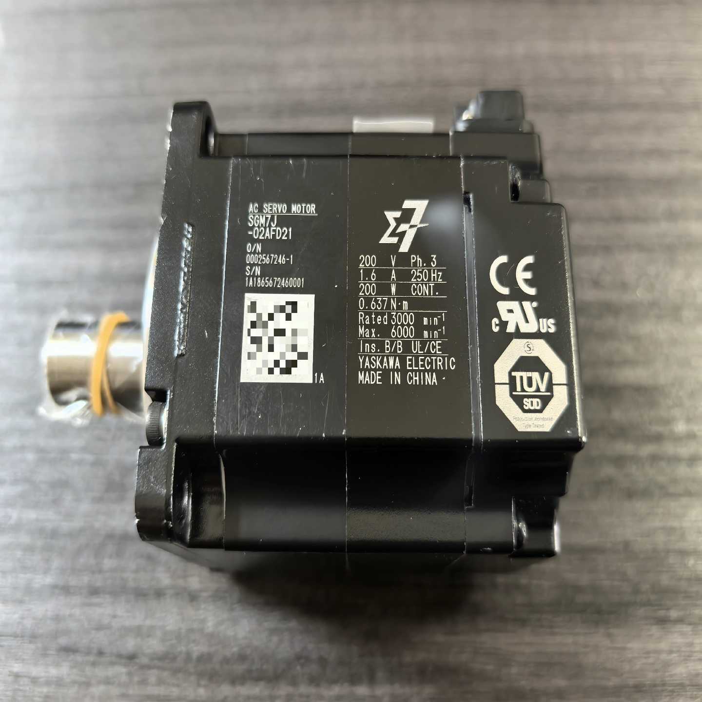 YASKAWA SGM7J-02AFD21,未用过,宝贝实物(佳毅工控)