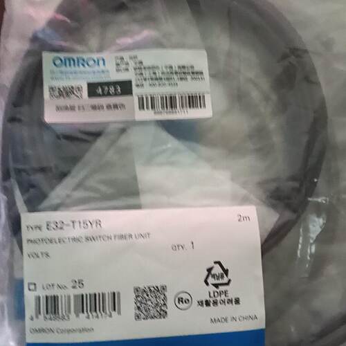 全新正品欧姆龙OMRON光电开关E32T15YR2议价