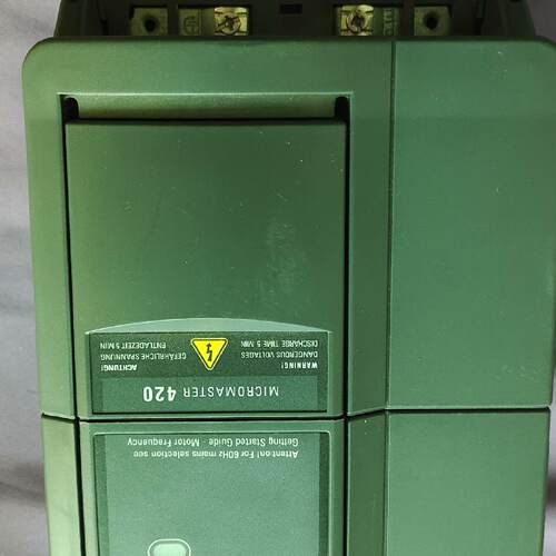 变频器6SE64202AD240BA14KW-询