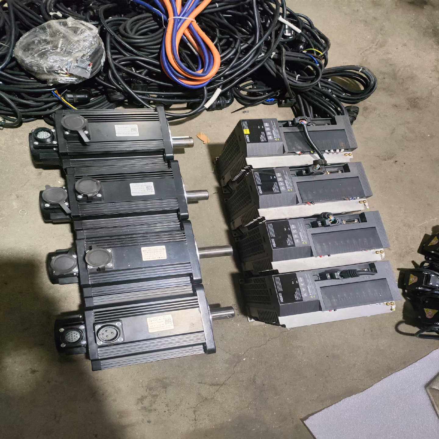 SBF-AL501FW 华大伺服驱动器，25A，150ST-~询价