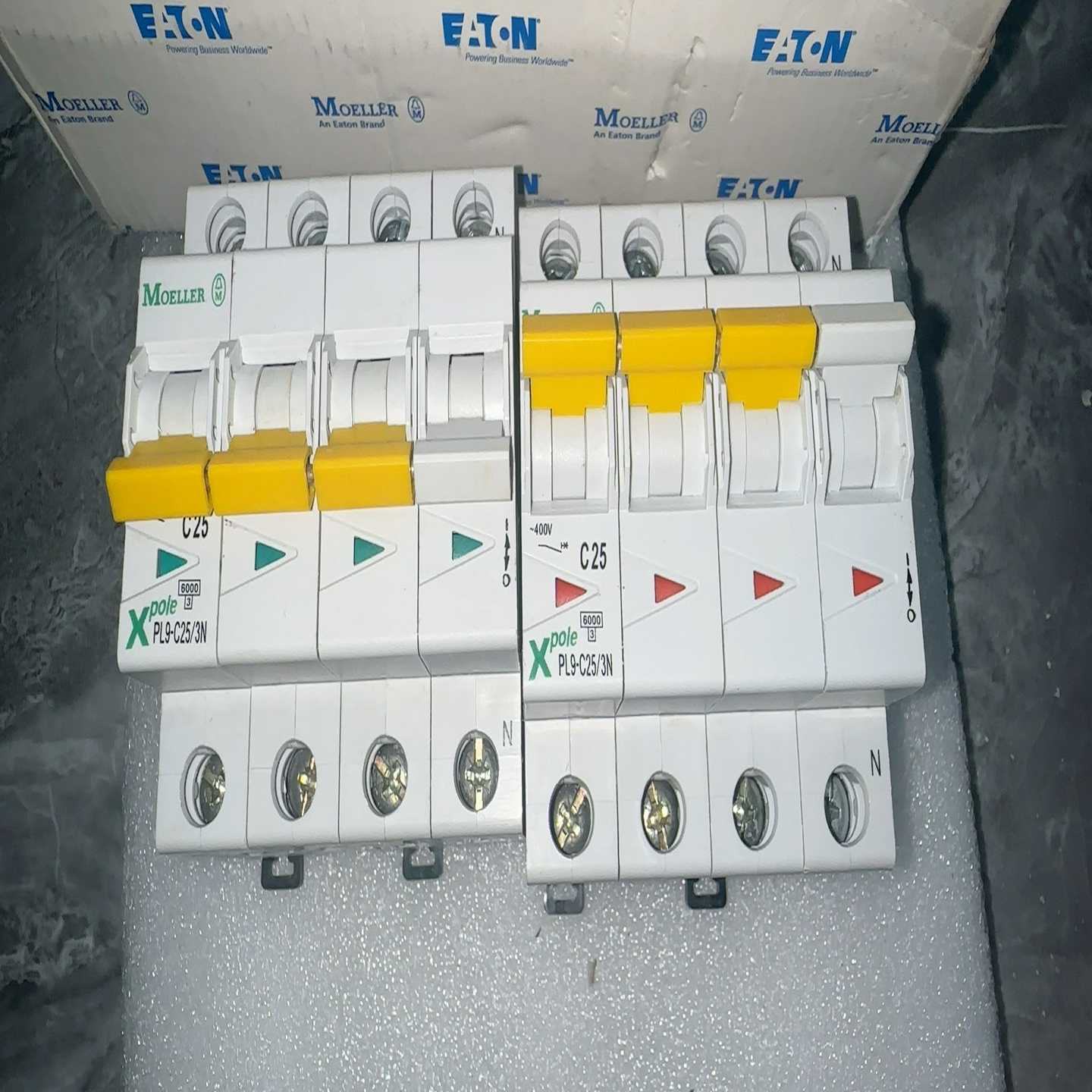 穆勒PL9-C25/3N小型断路器25A3PN全新原--议价商品