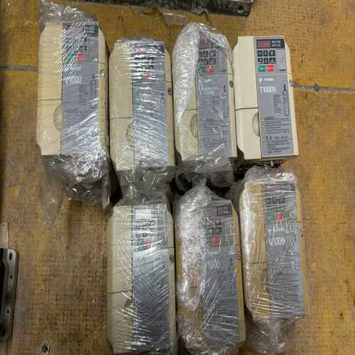 安川变频器：VB4V0004BBA-1.5KW/0.75KW~询价