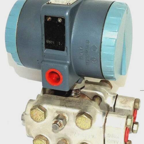 FOXBORO 823DPI3S1NM2M TRANSMITTER W B0138RA M821AL 823 827 M