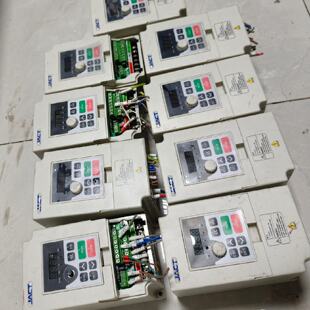 询》艾克特1.5KW变频器型号AT100S21R5G