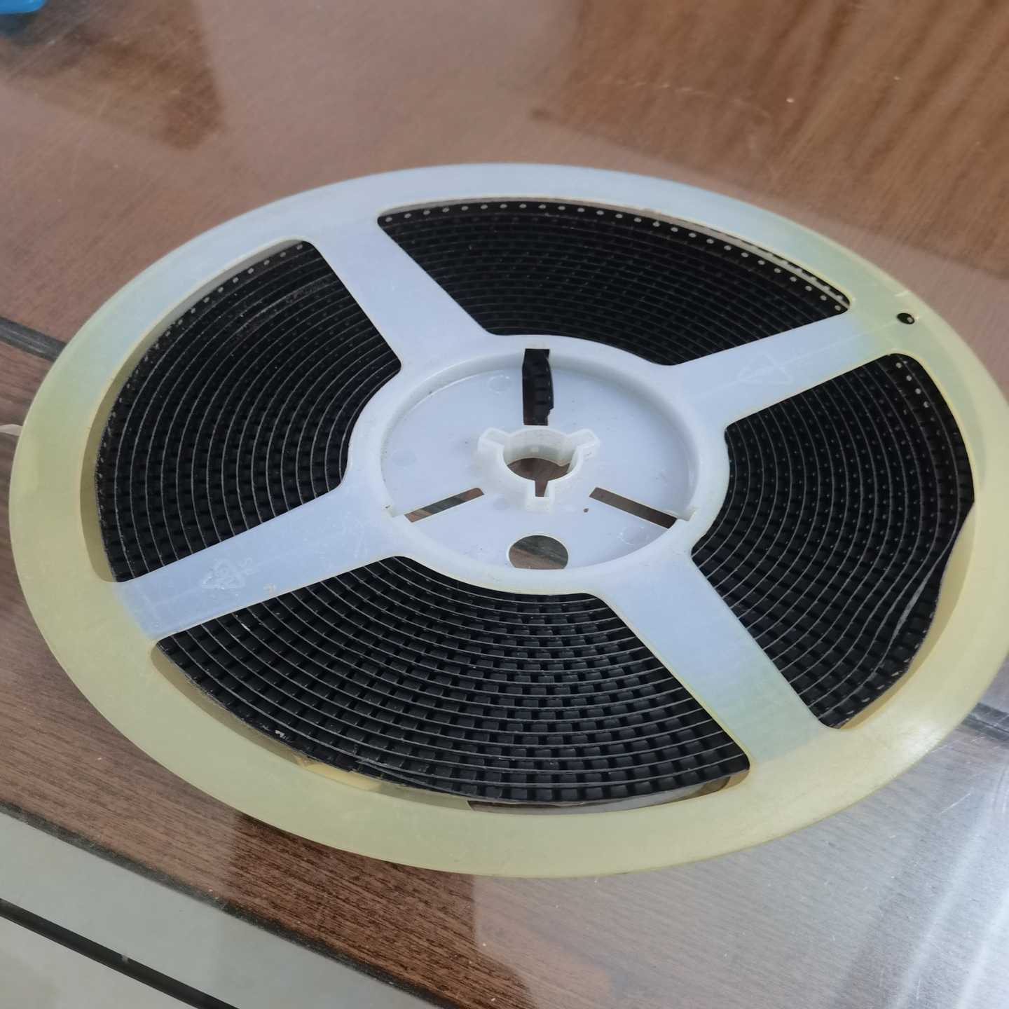 议价贴片整流二极管1SR154一400TE25一盘用掉了一点点，