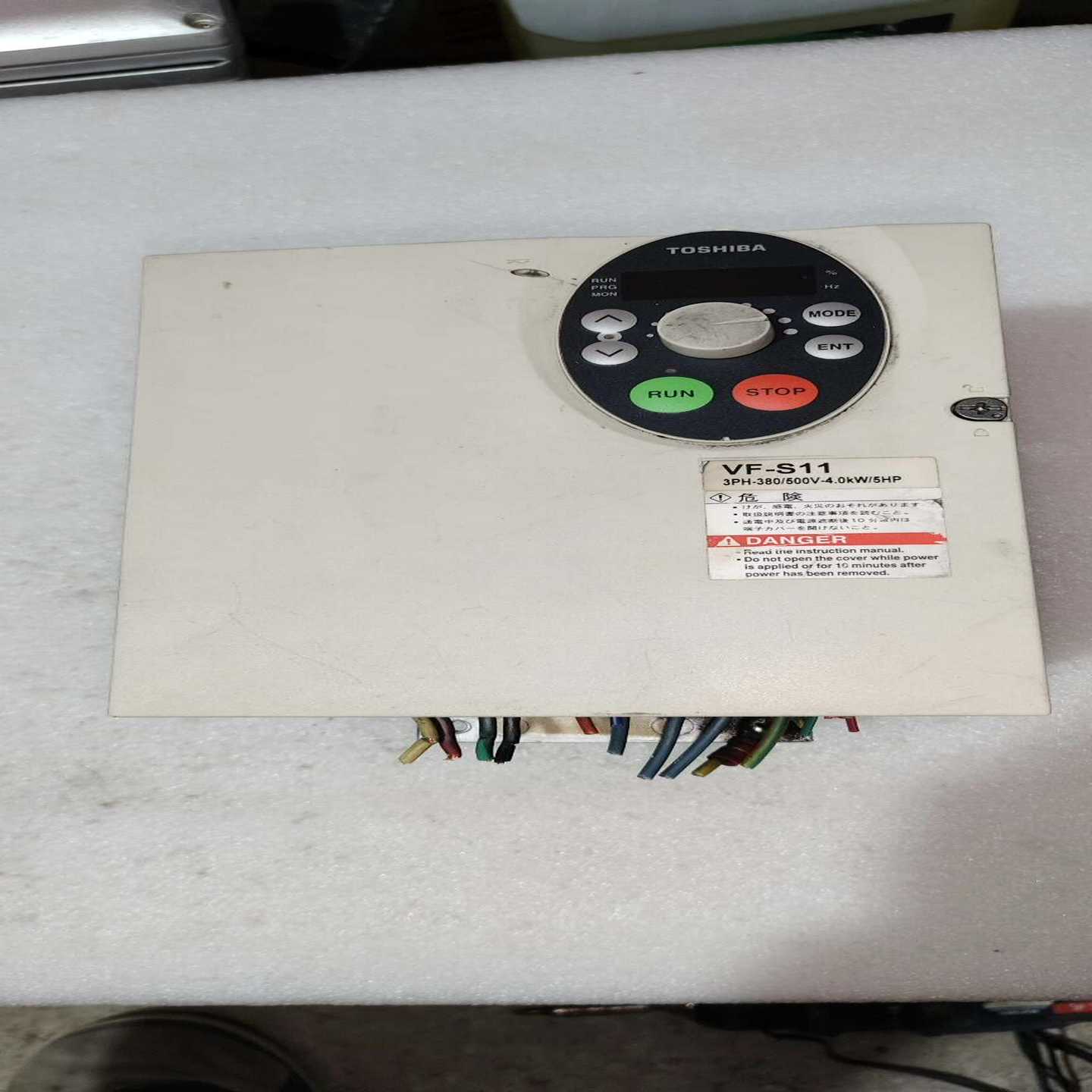 日本进口东芝VFS11-4037PL-WN，变频器4KW，-议价