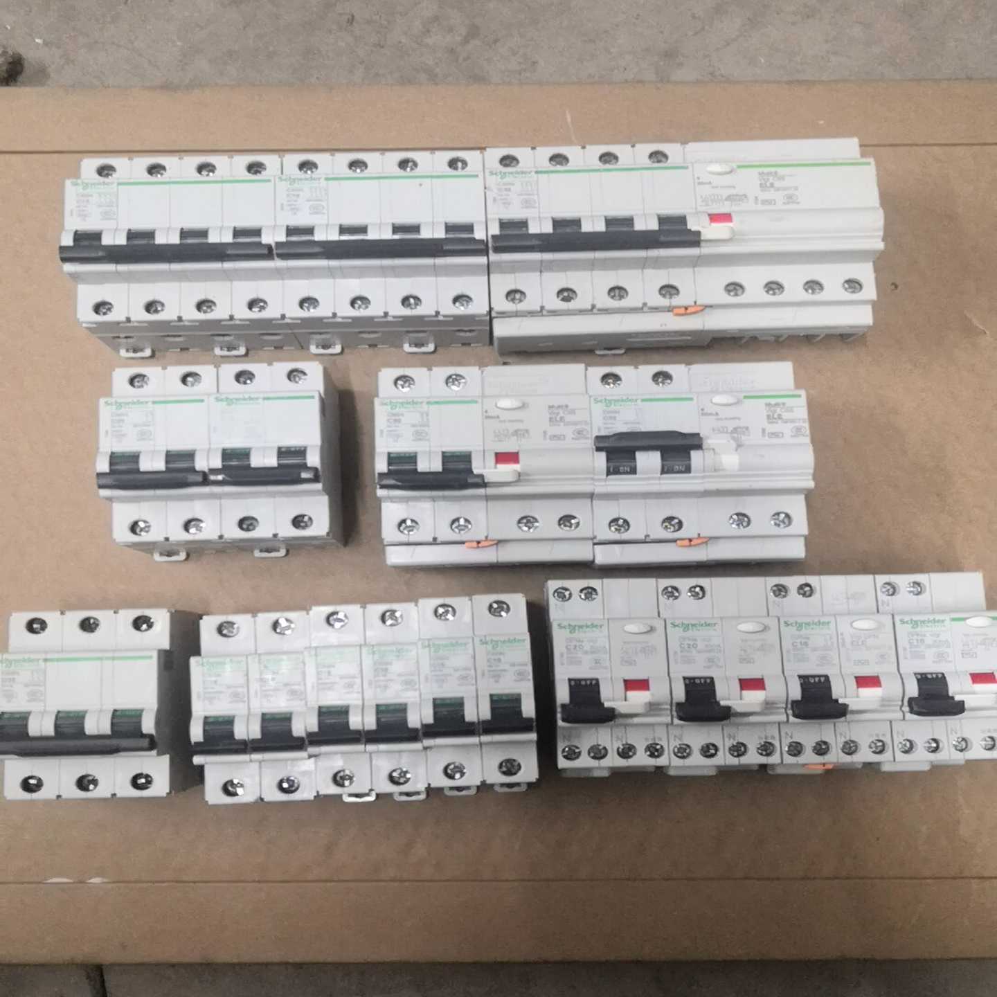 议价施耐德m9系列C65N空气开关及漏电保护开关1PN现货H/维修