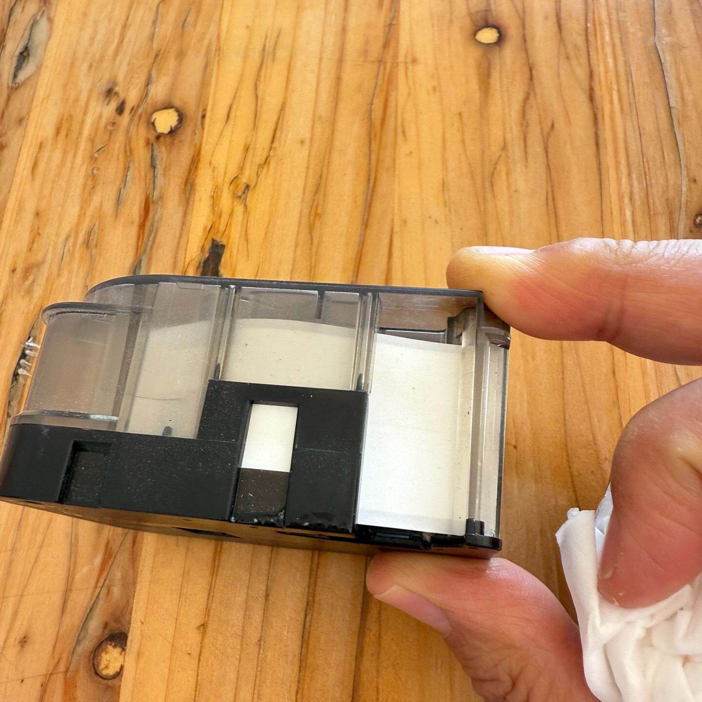 伟文标签纸WQS-02FYL，黄色树脂基材料，尺寸25mm*--议价商品