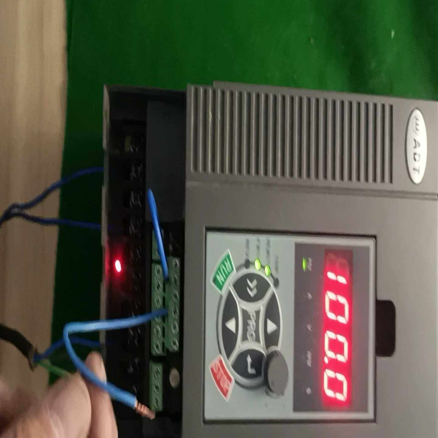 ADT奥地特变频器AD200-T42R2GB/4R0PB，2