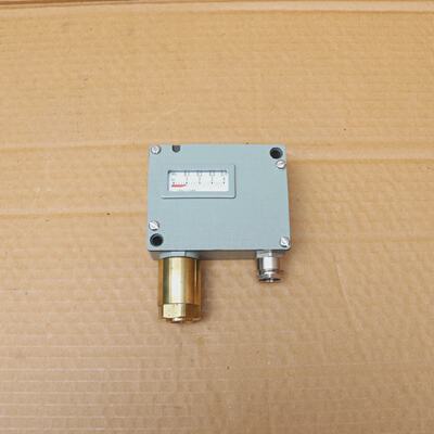 TRAFAG 900.2376.903 Druckschalter