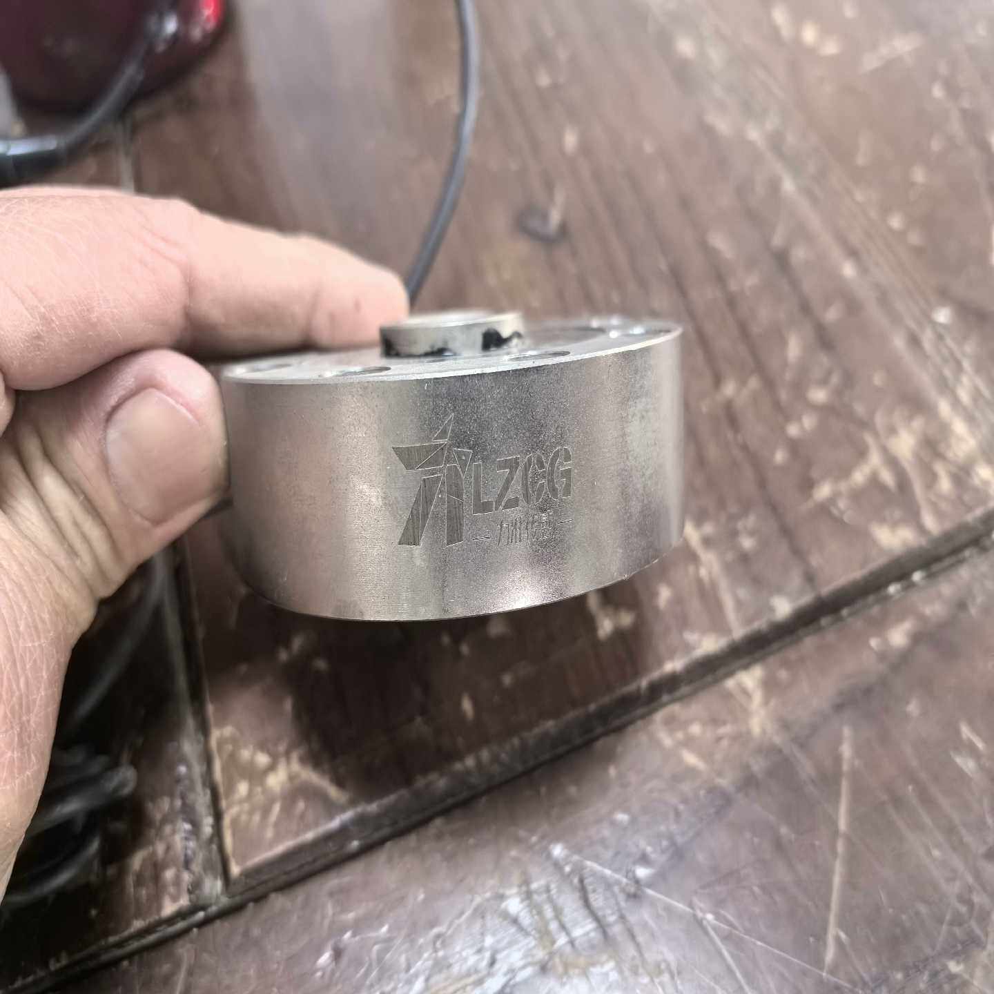 力准压力传感器。型号LFC-68-0.2T，实物拍照。成色如询价