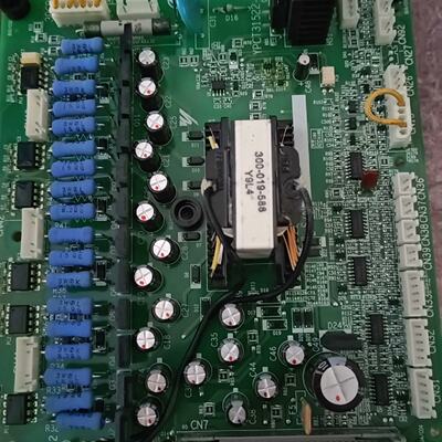 议价Etc617221 Br New Yaskawa F7 132Kw Driver Board Br New  U